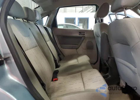 2009 Ford Focus Se z USA, uszkodzony, nr VIN 1FAHP35NX9W206320